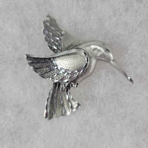 Vintage Silver-Tone Elegant Classic Hummingbird Brooch Pin - Picture 1 of 5